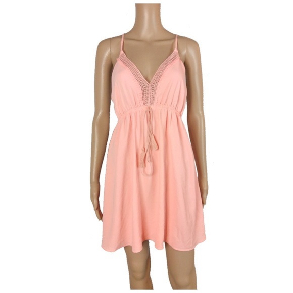 Dresses & Skirts - NWOT Flowy boho pink strappy dress